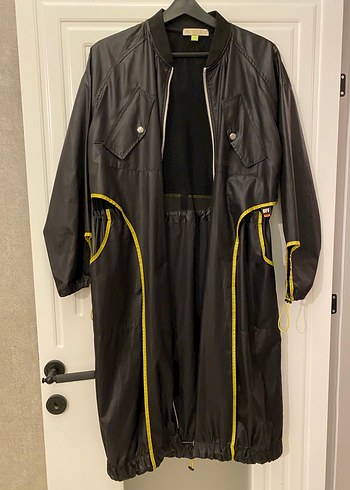 Kadın Siyah Uzun Yağmurluk - Görsel 2