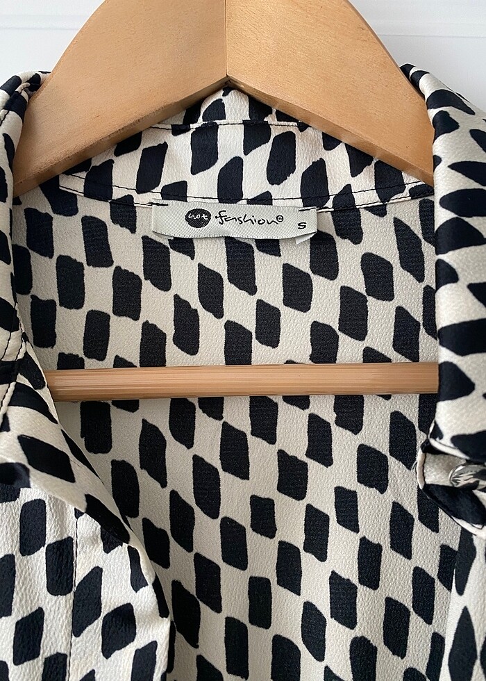 Tam boy düğmeli elbise - Görsel 4