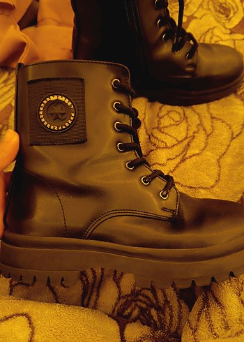 Polaris Sehir Stiline Uygun Siyah Bagcikli Bot