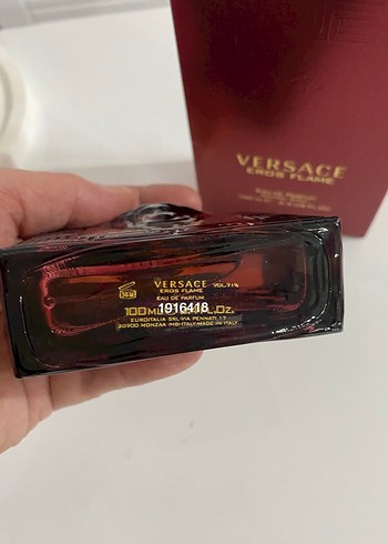 Versace Eros Flame Erkek Parfümü 100 ml - Görsel 6