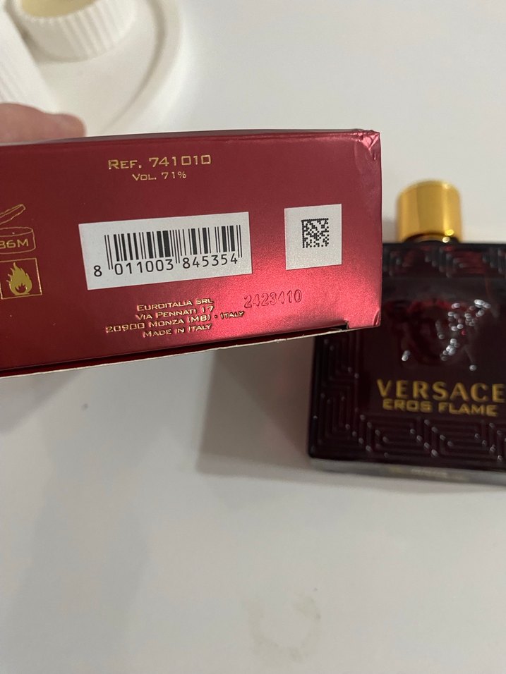 Versace Eros Flame Erkek Parfümü 100 ml - Görsel 4