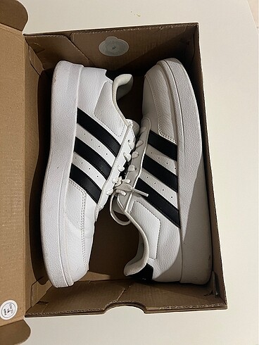 Adidas spor ayakkabı