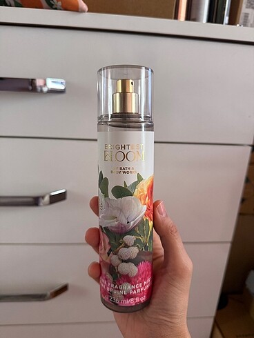 BATH&BODY WORKS brightest bloom