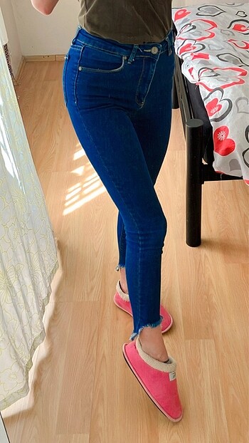 Lacivet paça detaylı skinny jean