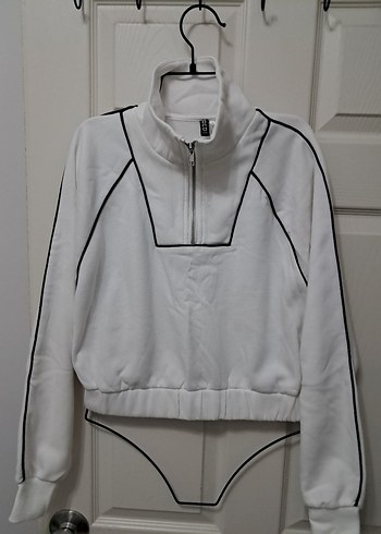 Fermuarlı Yüksek Yakalı Beyaz Sweatshirt
