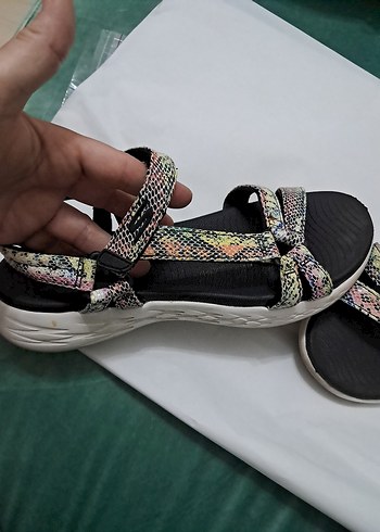 37 Beden çeşitli Renk skechers sandalet