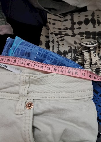 Bej Renkli Rahat Kesim Kadın Kot Şort - Görsel 4