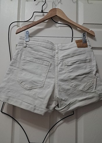 Bej Renkli Rahat Kesim Kadın Kot Şort - Görsel 3