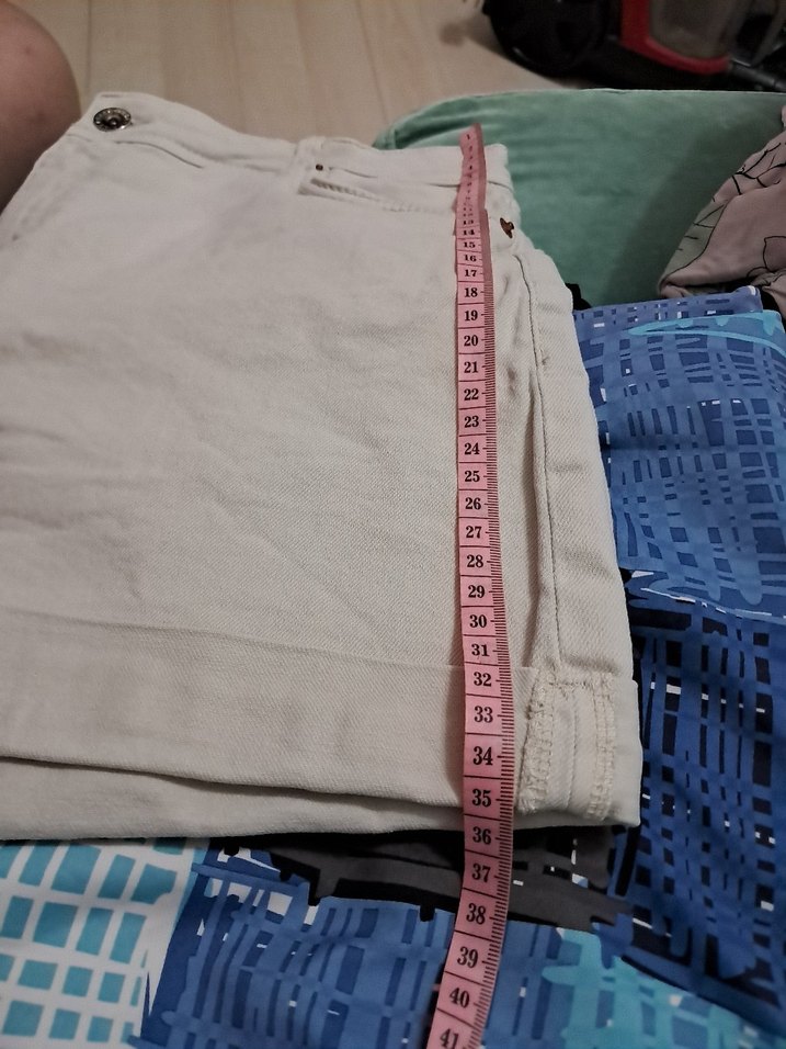 Bej Renkli Rahat Kesim Kadın Kot Şort - Görsel 5