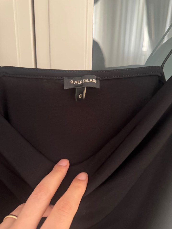 Siyah Saten Drapeli Kadın Tulum - Görsel 2