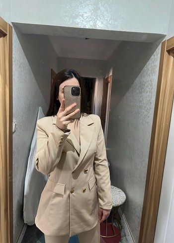 Düğmeli Bej Kadın Uzun Ceket takım - Görsel 3