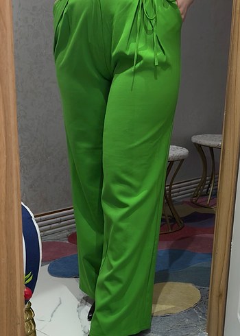 Yeşil Pilili Kadın Kumaş Pantolon - Görsel 2