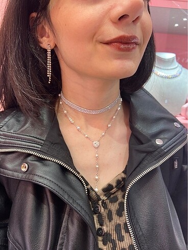 Beden pembe Renk Swarovski Ariana Y Kolye