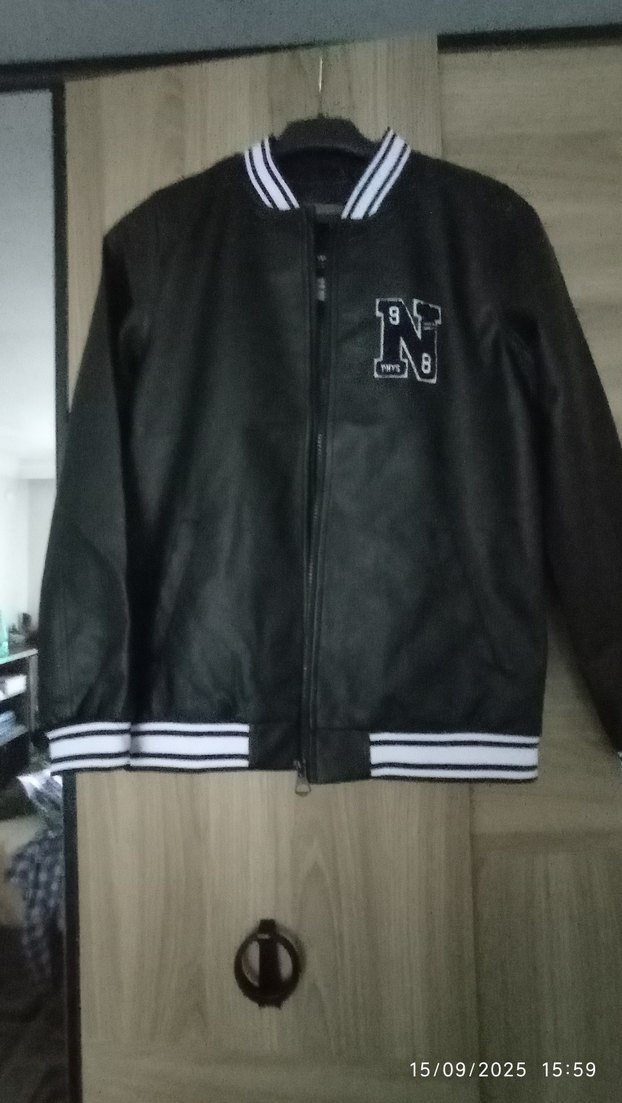 Erkek Siyah Fermuarlı Sweatshirt - Görsel 2