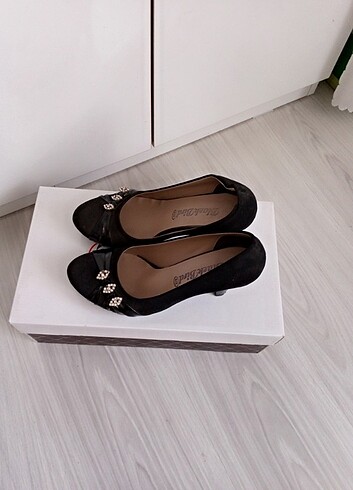 Bayan klasik modern stiletto ayakkabı 