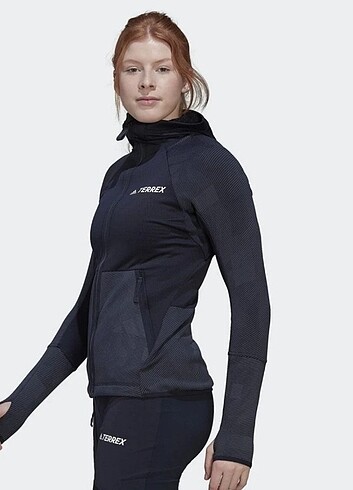 adidas Kadın Sweatshirt Terrex Tech Flee