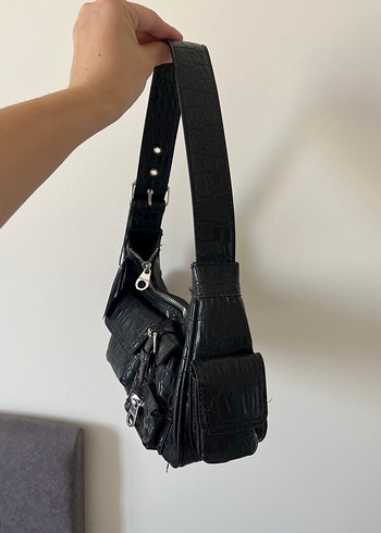  Beden stradivarius kol çantası