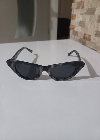 Şeffaf Gri Street Style Kadın Güneş Gözlüğü - Görsel 3