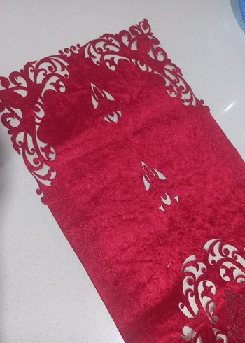 Bordo Desenli Masa Örtüsü
uzunluğu 1 metre - Görsel 2