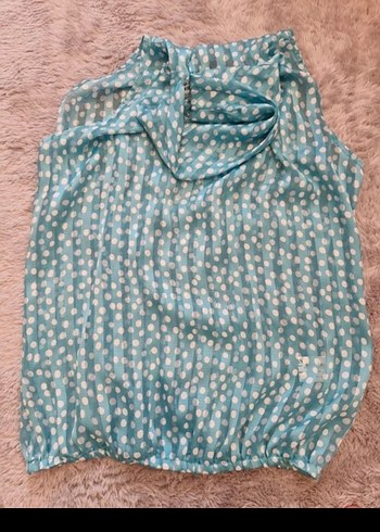 Puantiyeli Turkuaz Dökümlü Sıfır Kol Gömlek - Görsel 3