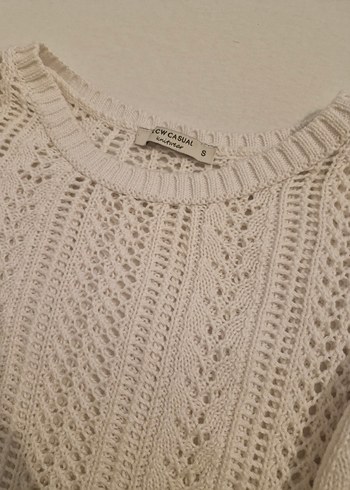 Örgü Beyaz Kadın Kazak ve Saks Mavisi Fırfır Detaylı Bluz - Görsel 2