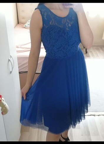 Mavi güpülü elbise 