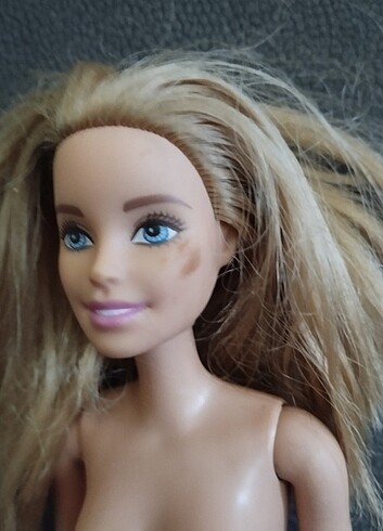 Barbie bebek 