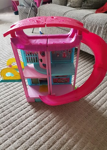 3katlı chelsea kaydıraklı havuzlu ev - Görsel 3