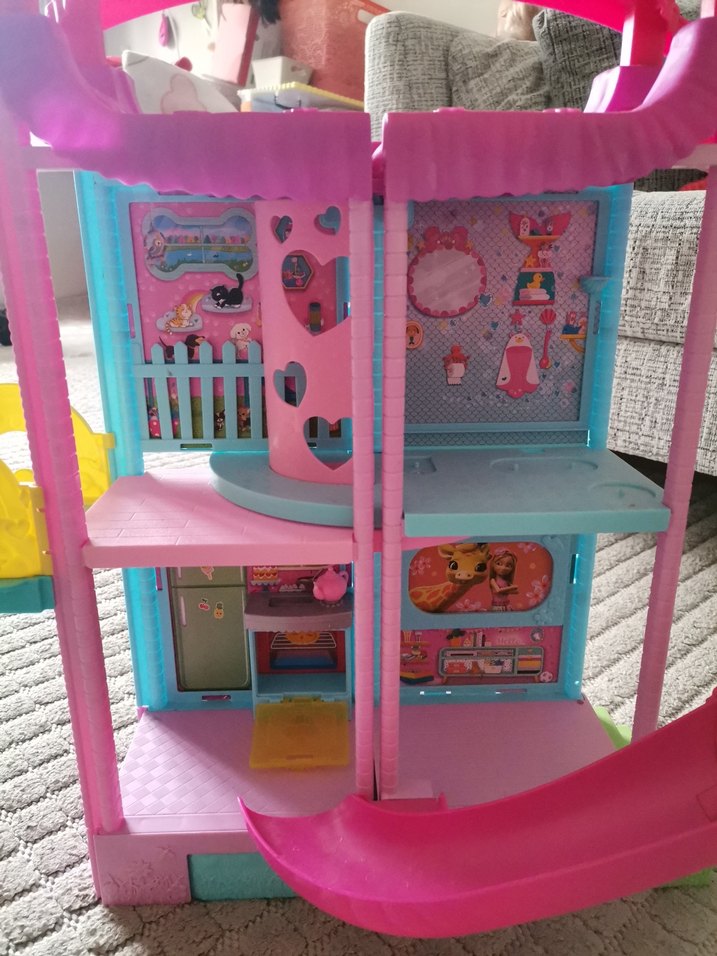 3katlı chelsea kaydıraklı havuzlu ev - Görsel 2