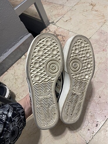 37 Beden Adidas ayakkabı