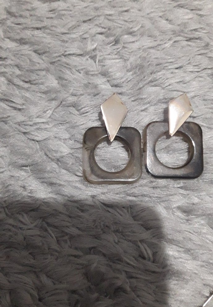 Gri Mini Kürklü Kadın Küpeler - Görsel 3