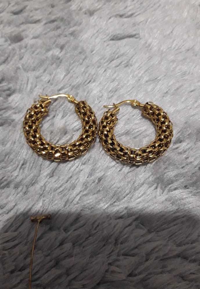 Altın Renk Mini Boncuklu Küpeler - Görsel 3