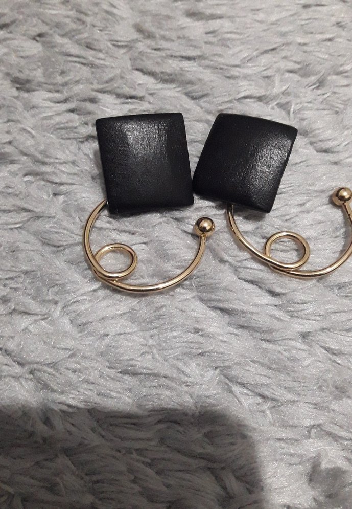 Siyah Kürk Detaylı Mini Küpe Seti - Görsel 2