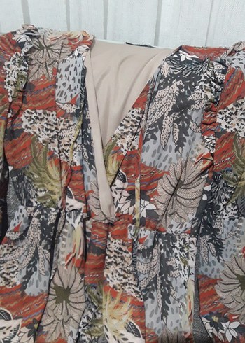 Bohem V Yaka Düğmeli Mini Elbise - Görsel 2