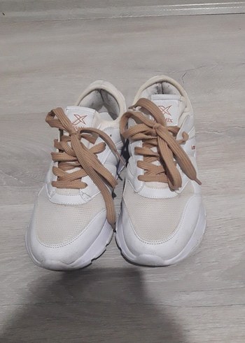 Kadın Beyaz Dolgu Topuklu Bağcıklı Spor Ayakkabı - Görsel 3