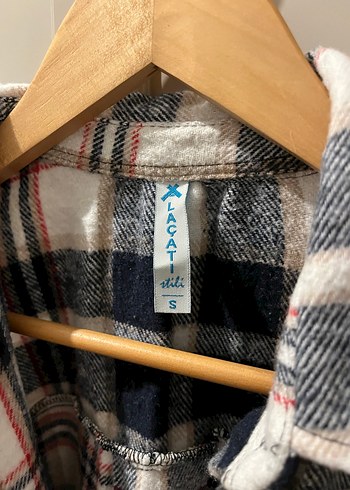 Düğmeli Gri Ekose Kadın Gömlek - Görsel 2