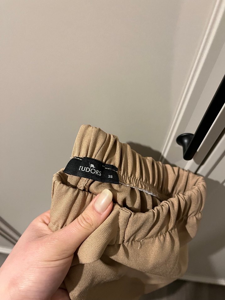 Bej Kemerli Kadın Kumaş Pantolon - Görsel 2