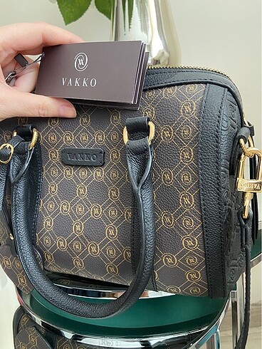 Beden kahverengi Renk Vakko monogram ôzel seri çanta????