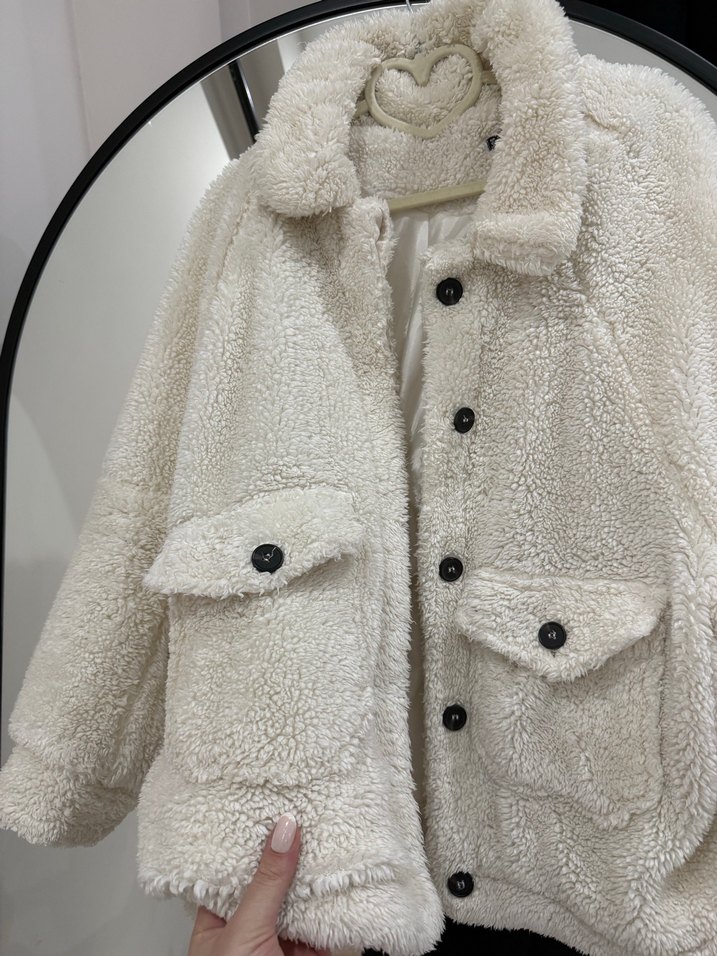 Beyaz Peluş Kadın Ceket, Geniş Kesim, Midi Boy - Görsel 2