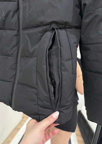 Siyah Fermuarlı Kadın Kışlık Mont - Görsel 2