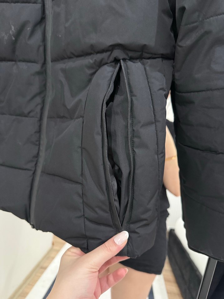 Siyah Fermuarlı Kadın Kışlık Mont - Görsel 2