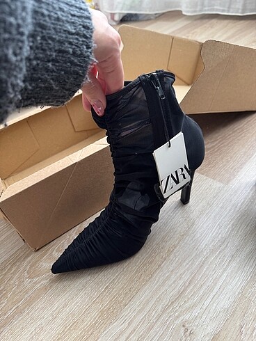 Zara Zara siyah topuklu ayakkabı