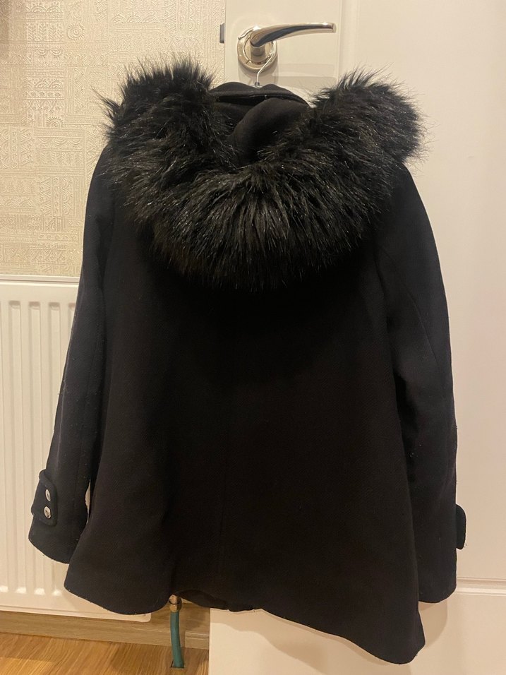 Kürk Detaylı Siyah Midi Kadın Kaban - Görsel 2