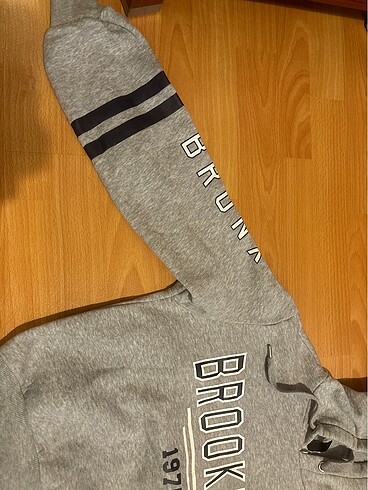 H&M sweatshirt