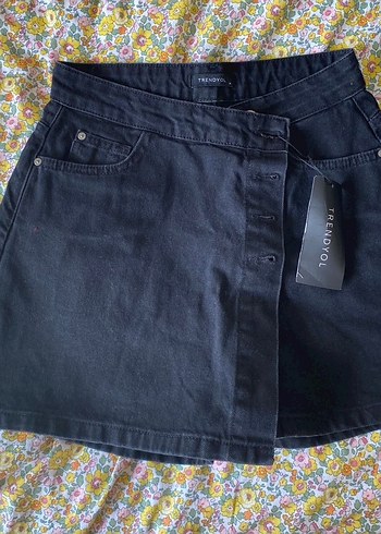 dugmeli sort etek - Görsel 2