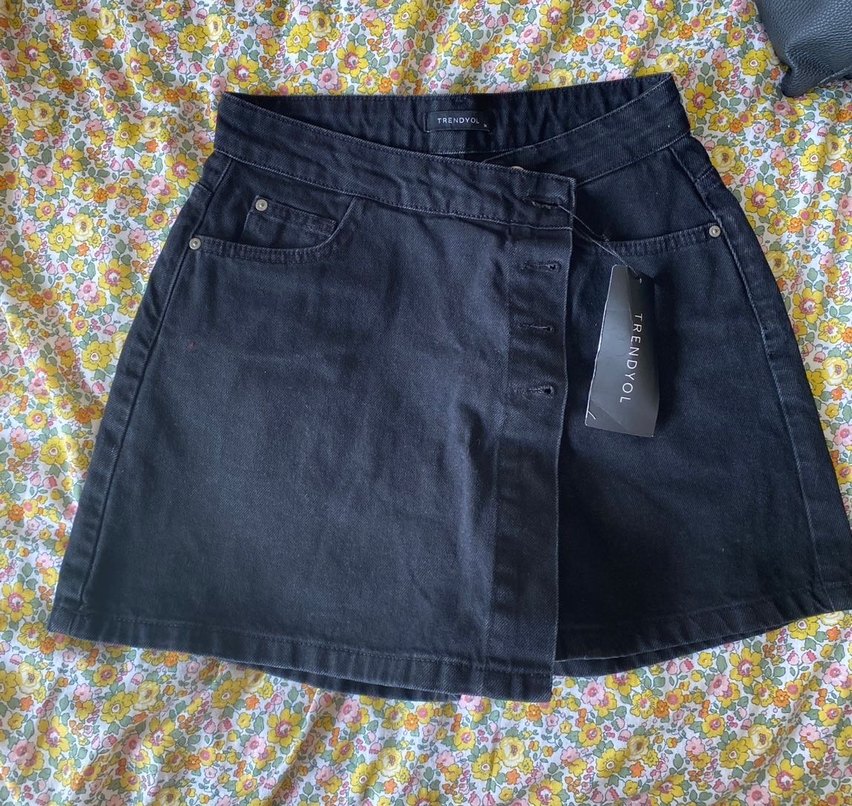 dugmeli sort etek - Görsel 2