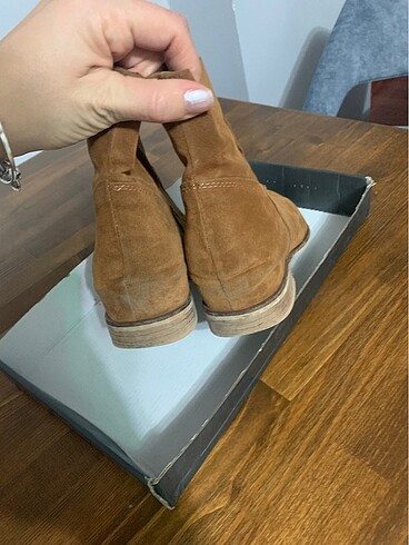 39 Beden İçten dolgu topuklu süet bot