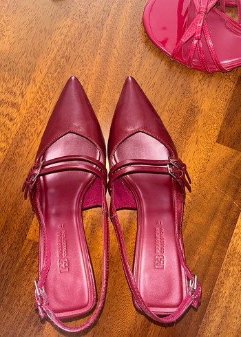 41 Beden bordo Renk PULL&BEAR Bordo Parlak Deri Tokalı Stiletto topuklu