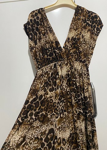 Drapeli V Yaka Yılan Desenli Uzun Elbise - Görsel 2