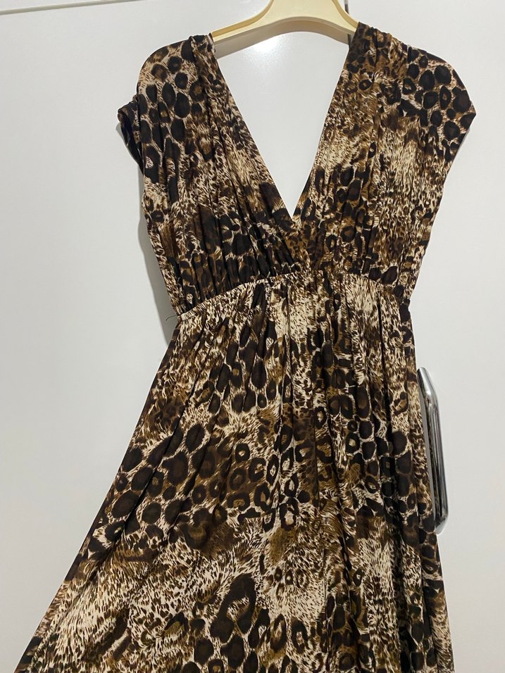 Drapeli V Yaka Yılan Desenli Uzun Elbise - Görsel 2